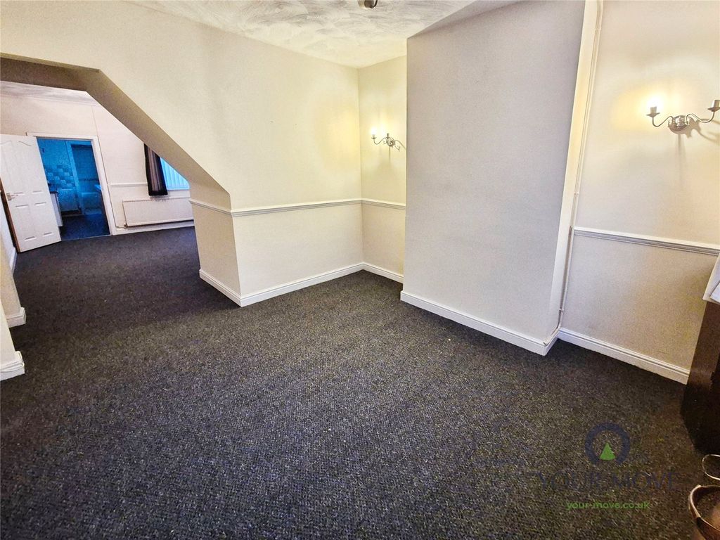 Property photo 2 of 9 Lounge Area