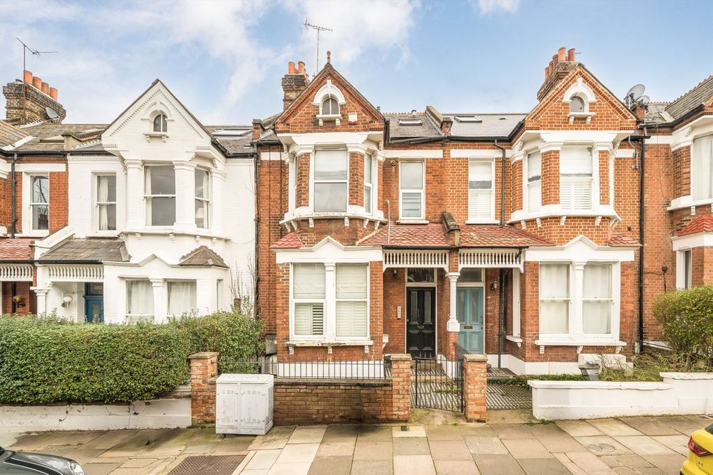 Property photo 1 of 11