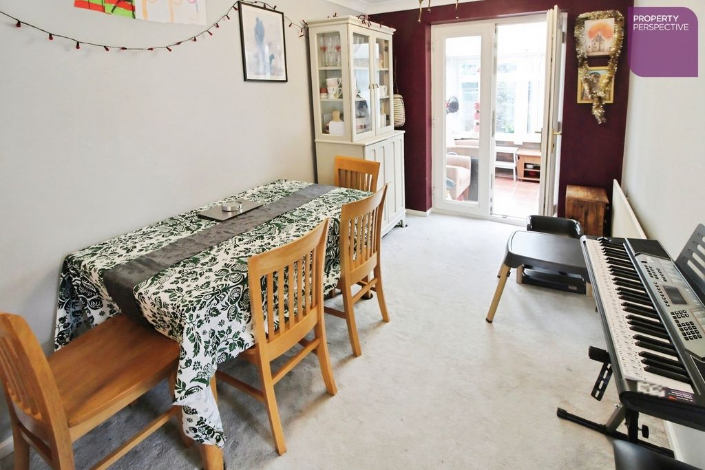 Property photo 3 of 11 Living Dining Room