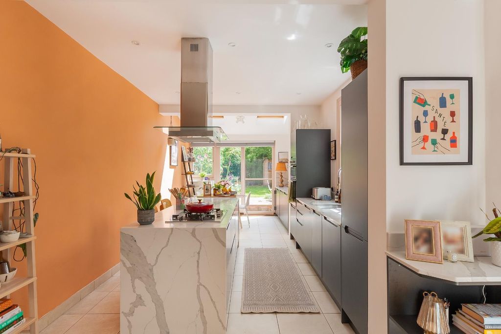 Property photo 1 of 51 1C2R1Se - Kitchen Diner E.Jpg