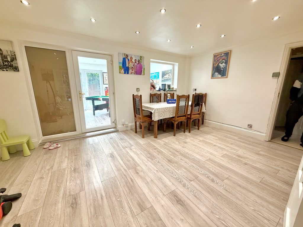 Property photo 2 of 23 Reception Room