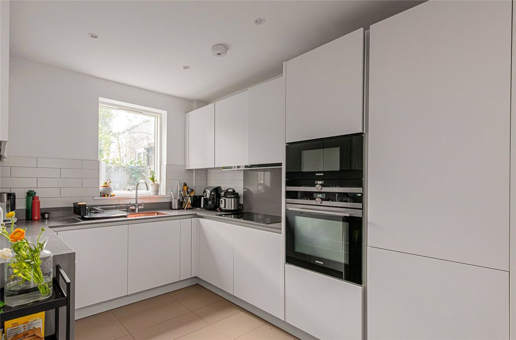 Property photo 3 of 26 Picture No. 06