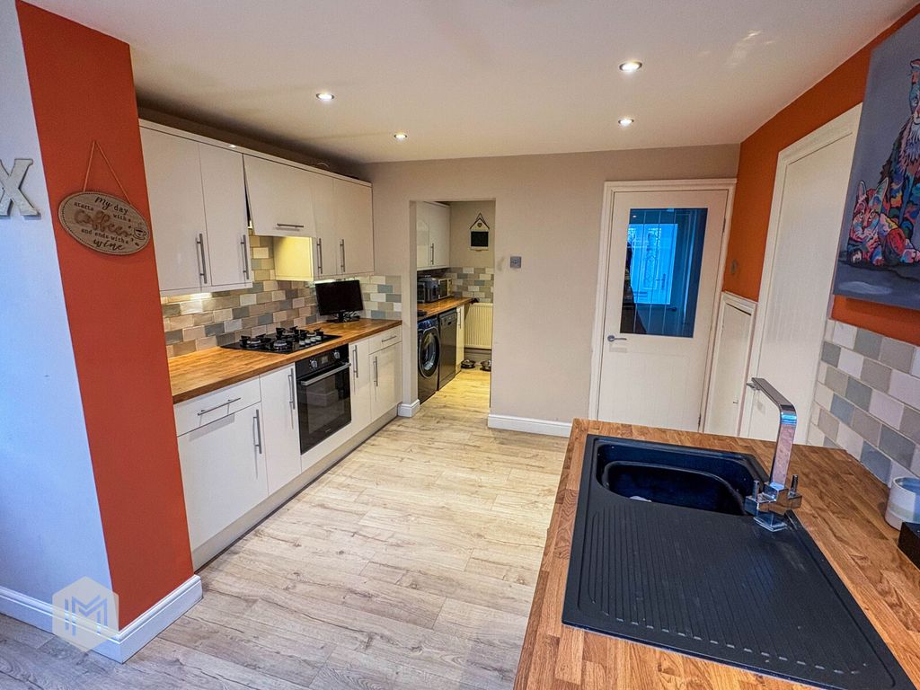 Property photo 2 of 17 Picture No. 15