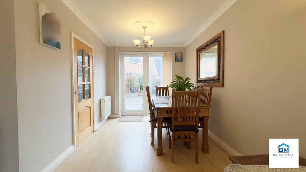 Property photo 3 of 12 Photo 1