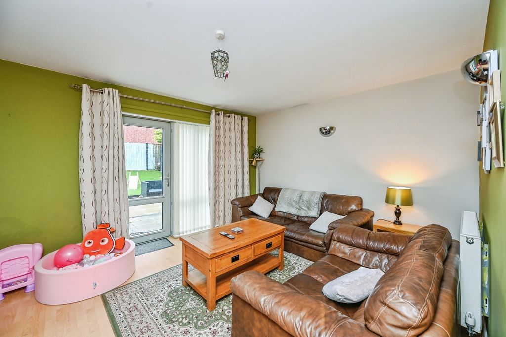 Property photo 3 of 15 Pbox-Img.Jpg