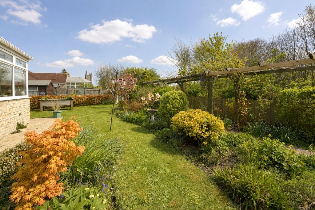 Property photo 2 of 15 Picture No. 26