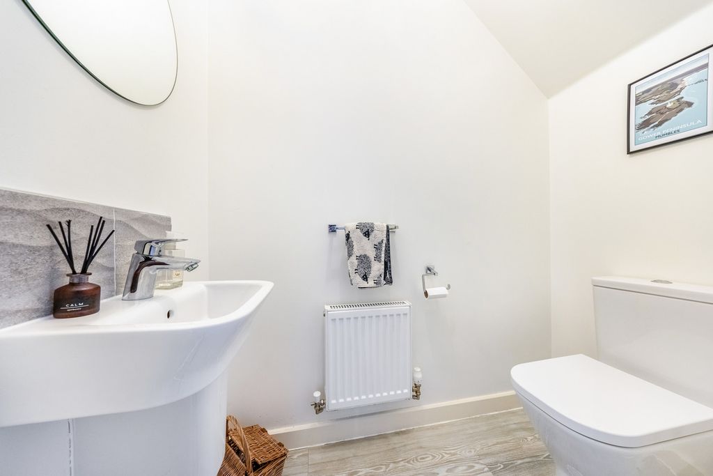 Property photo 3 of 20