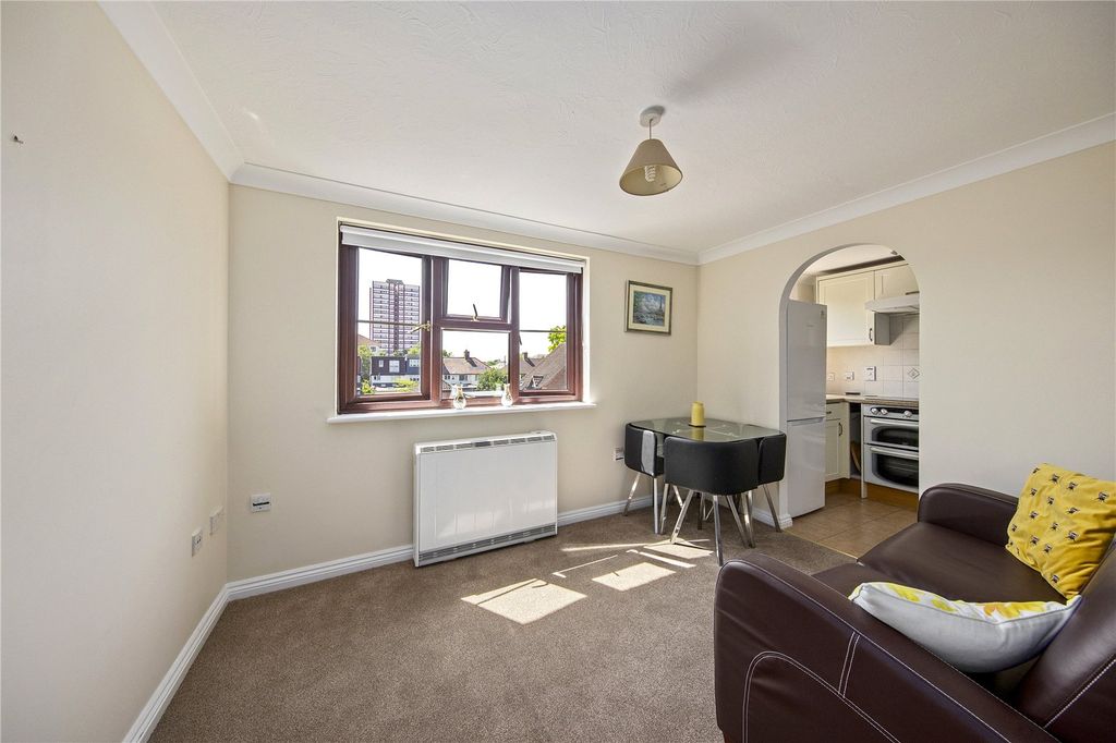 Property photo 2 of 8 Picture No. 06