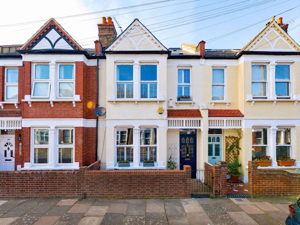 Property photo 1 of 18 Outside