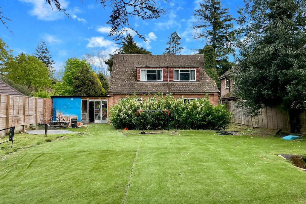 Property photo 2 of 17