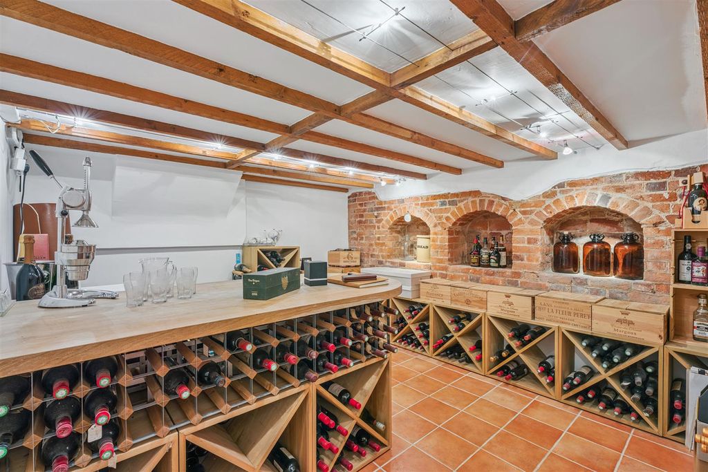 Property photo 3 of 30 Wine Cellar