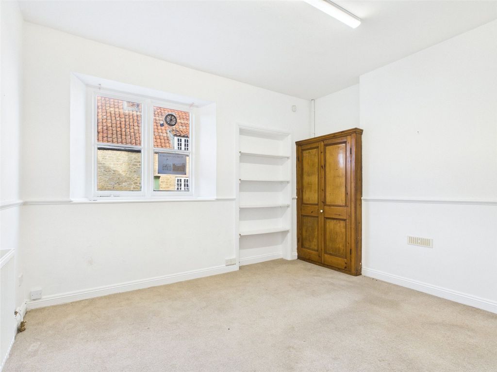 Property photo 3 of 3 Picture No. 01