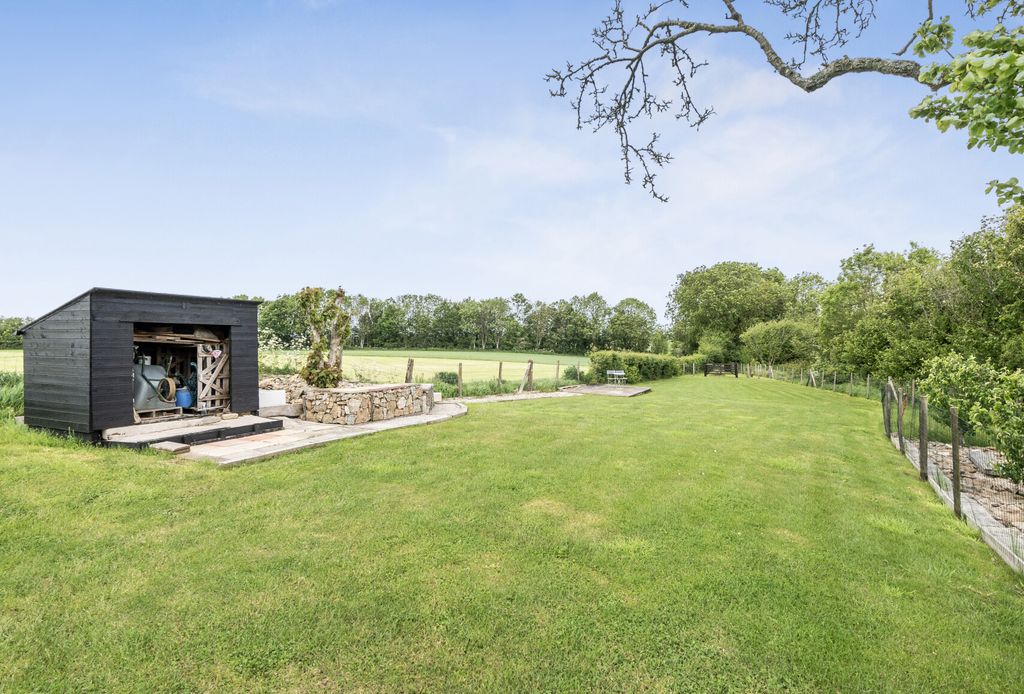 Property photo 2 of 22 1464357-10-6A0c9F...