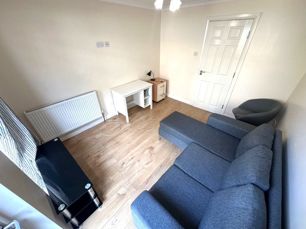 Property photo 3 of 26