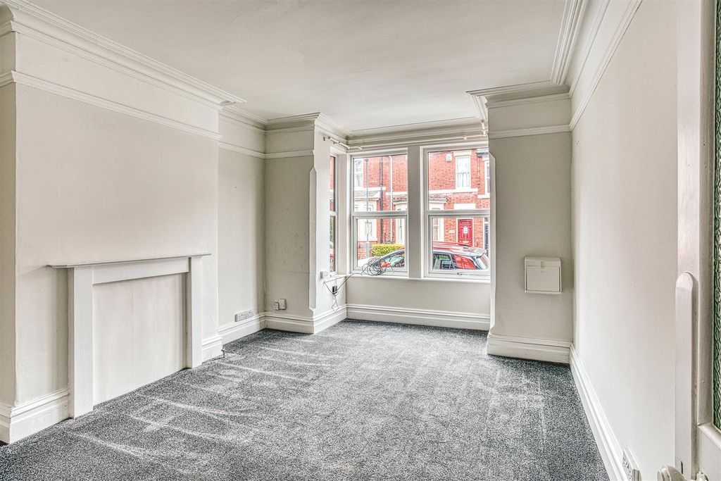 Property photo 3 of 7 316A1687_Hdr.Jpg