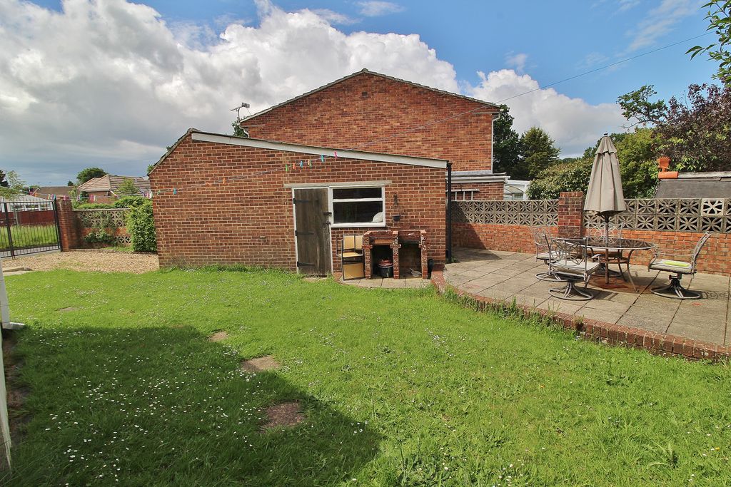 Property photo 2 of 18