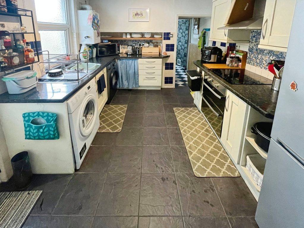 Property photo 3 of 13