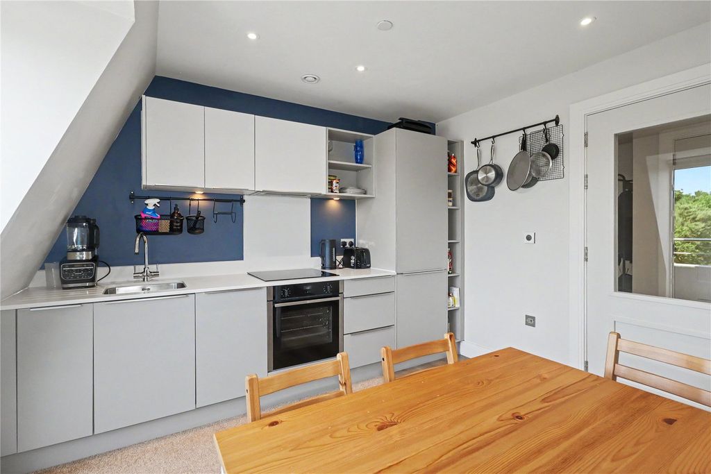 Property photo 3 of 15 Picture No. 05