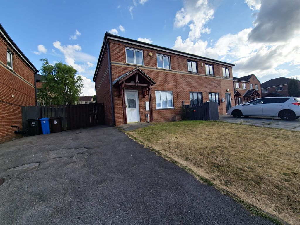 Property photo 2 of 23