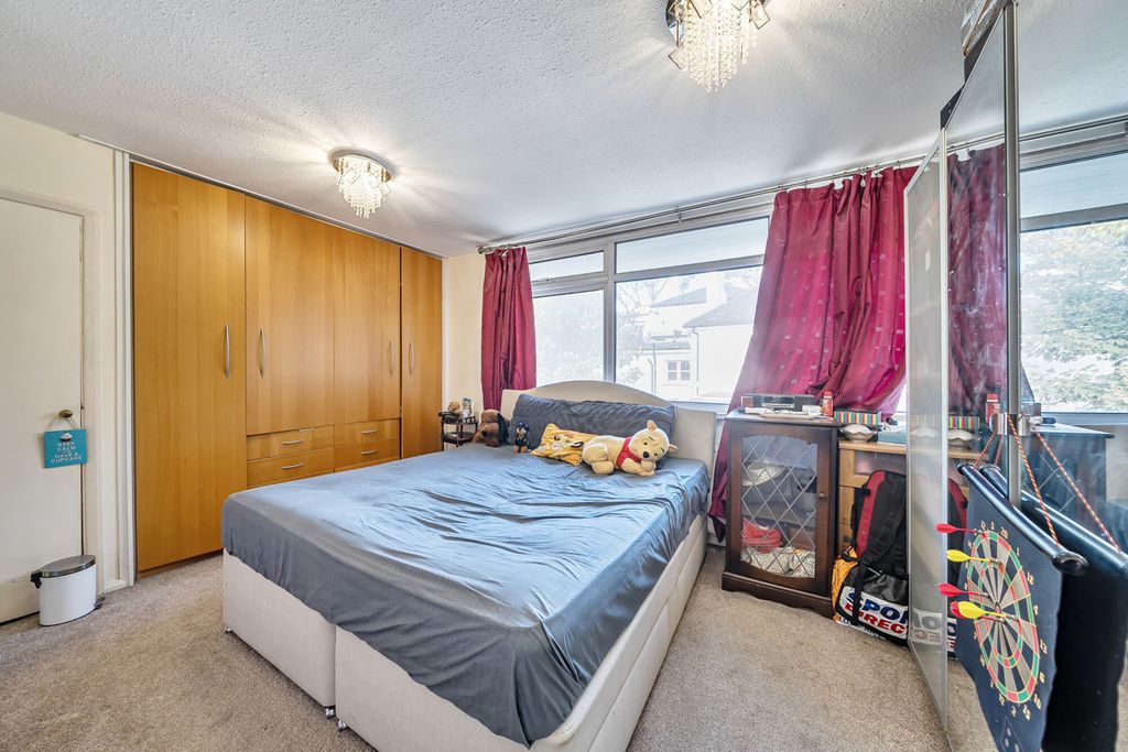 Property photo 3 of 18 1373392-15-68Ff82...