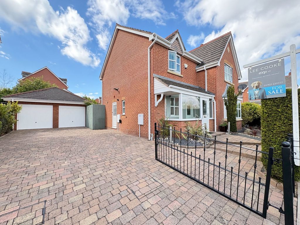 Property photo 1 of 36
