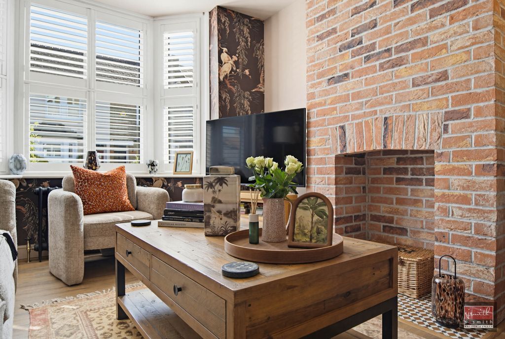 Property photo 3 of 17 Dsc05385