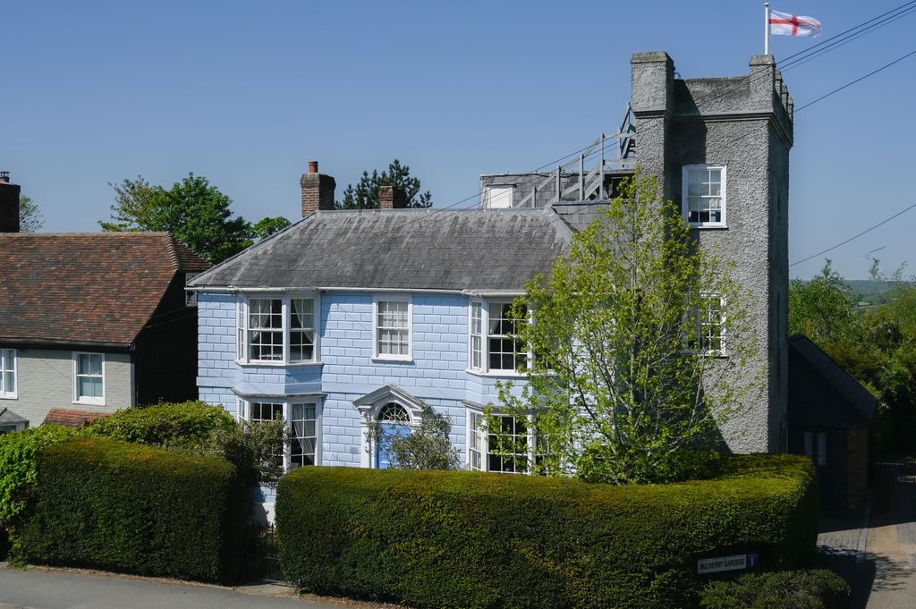 Property photo 1 of 37
