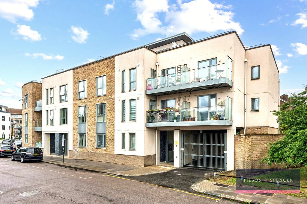 Property photo 1 of 15 1