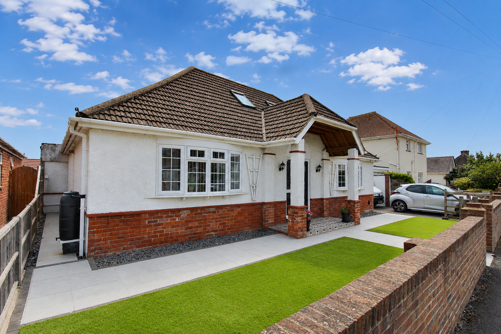 Property photo 2 of 35