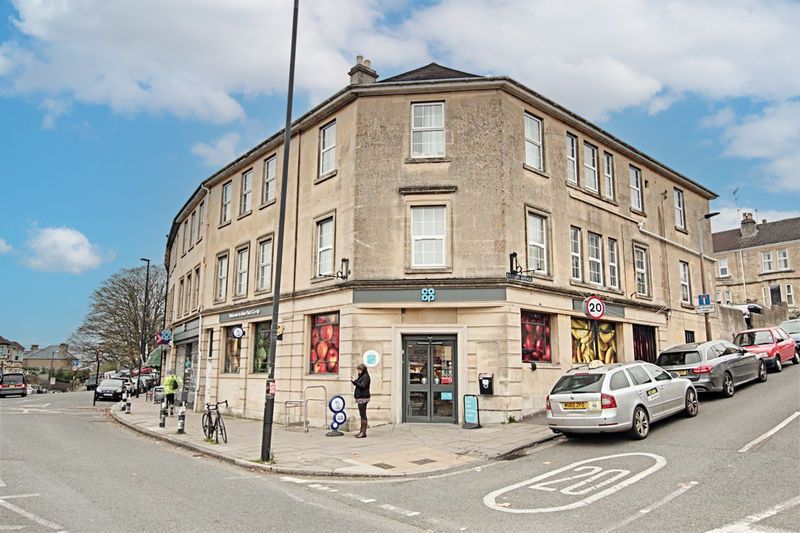 Property photo 1 of 7 Photo 6