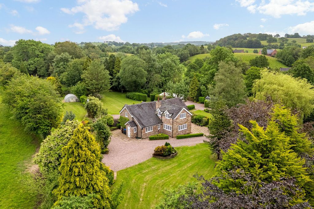 Property photo 1 of 93