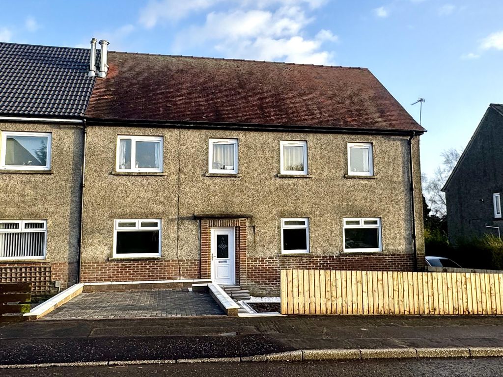 Property photo 2 of 11