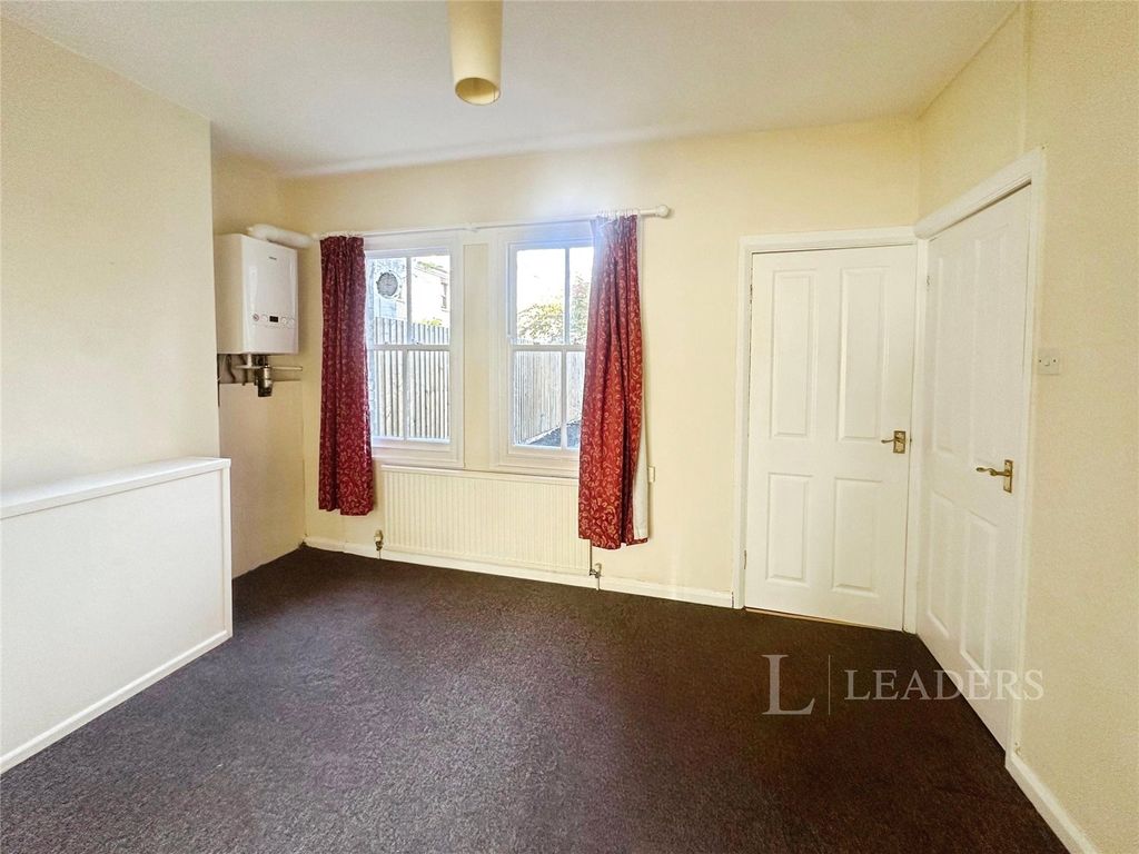 Property photo 2 of 6 Picture No. 05