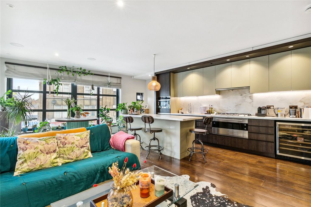 Property photo 1 of 8 Living Area/Dining