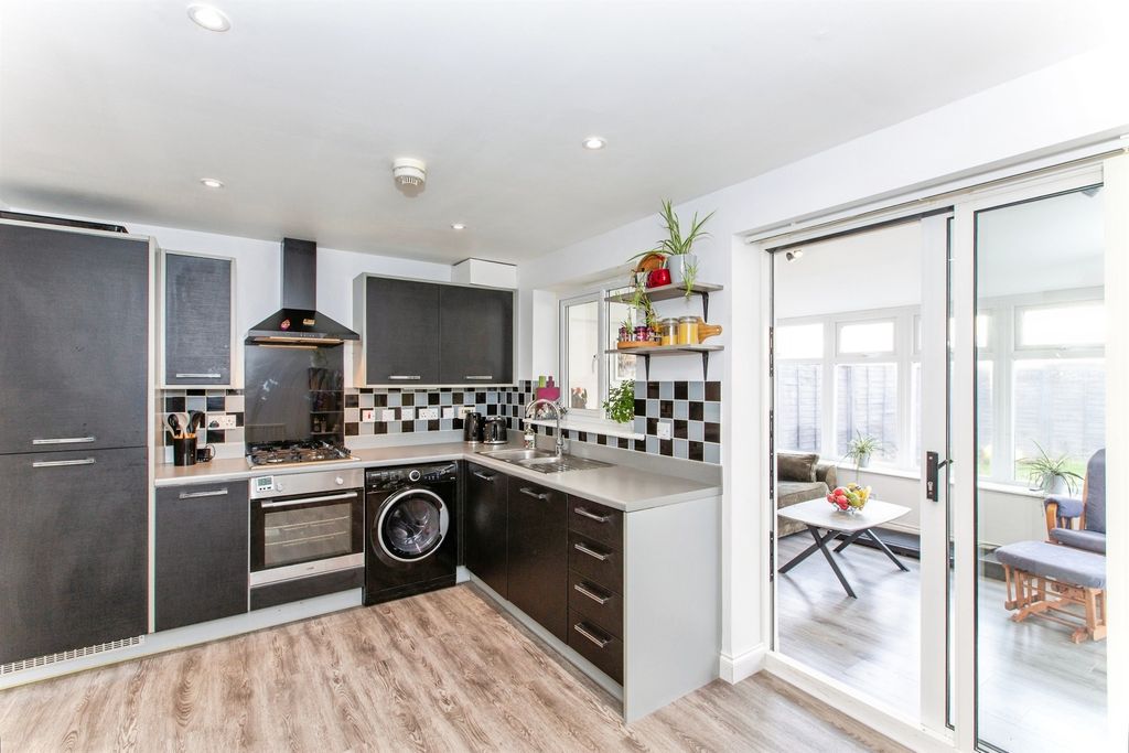 Property photo 2 of 15