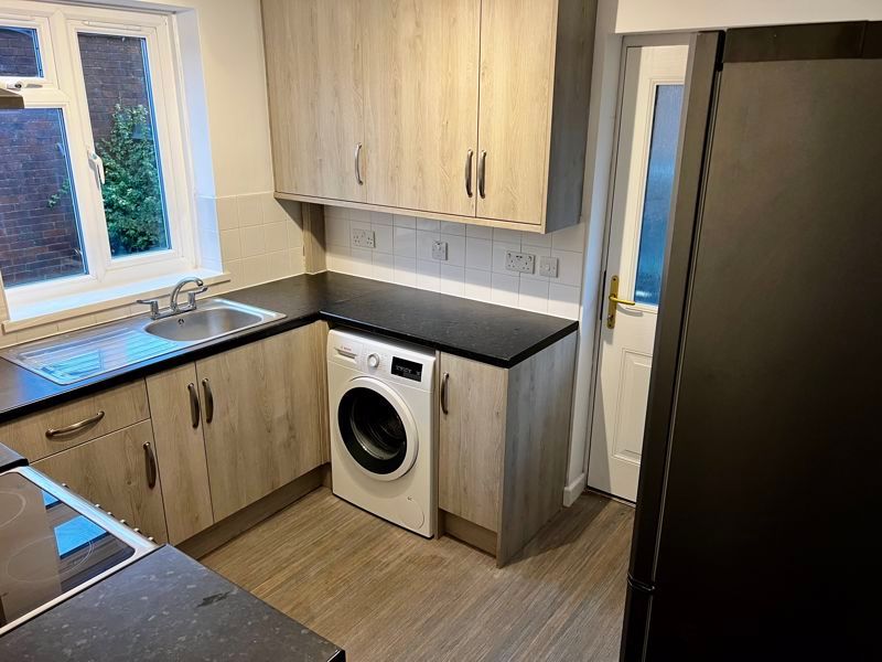 Property photo 2 of 11 Photo 12