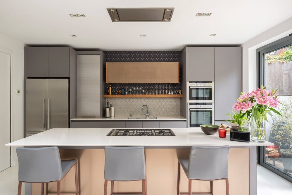 Property photo 3 of 23 Picture No. 38