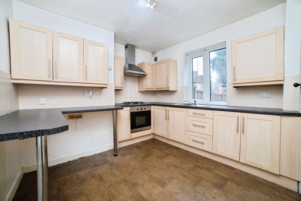 Property photo 2 of 15 Pbox-Img.Jpg