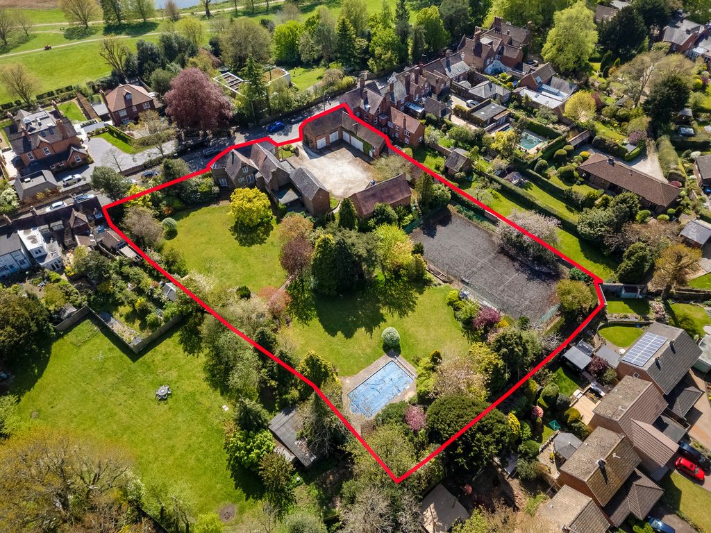 Property photo 2 of 46