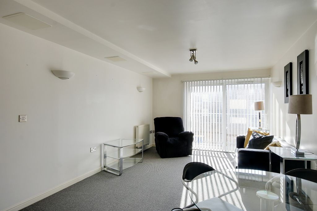 Property photo 3 of 9 Living Room 1