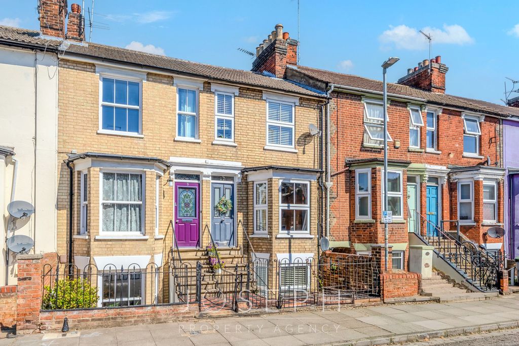Property photo 1 of 19