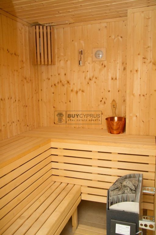 Property photo 3 of 26
