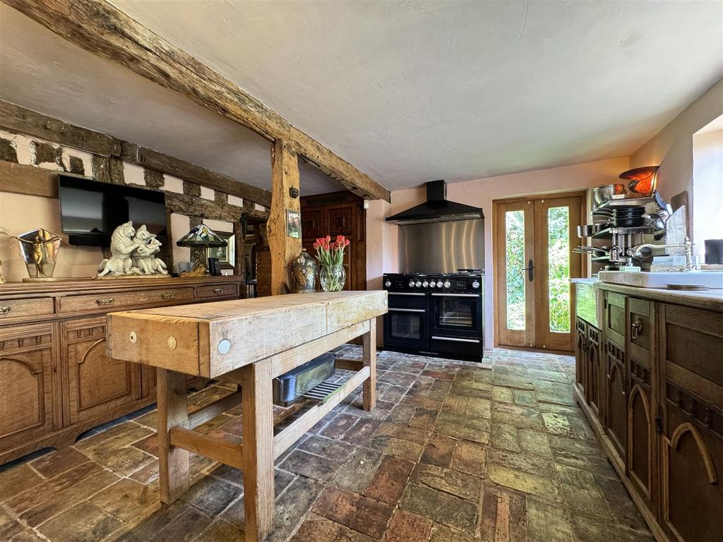 Property photo 3 of 64