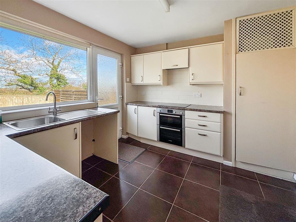 Additional image 7 of 3 bed detached bungalow for saleCarnsew Close, Mabe Burnthouse, Penryn TR10