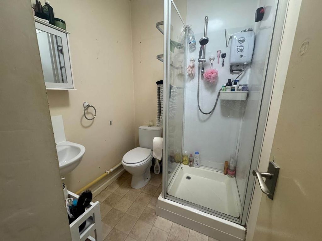 Property photo 3 of 3 Photo 03-12-2025, 14 37 47 (3)