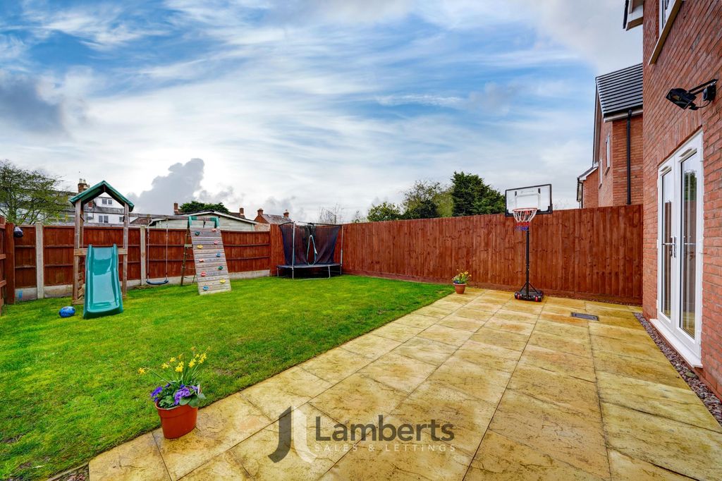 Property photo 2 of 17 Rear Garden