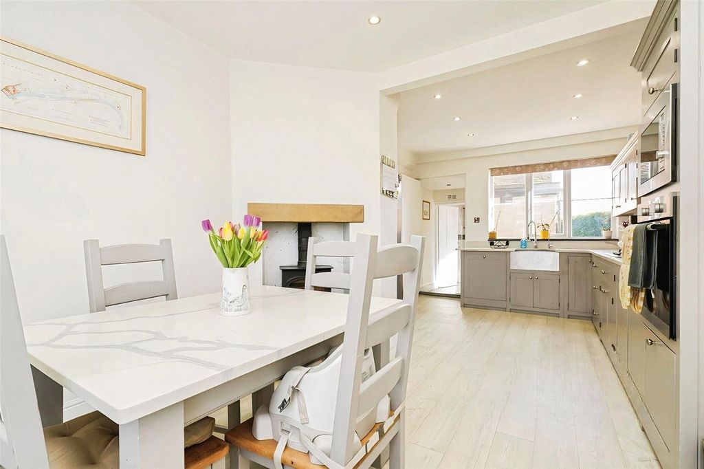 Property photo 2 of 13 Picture No. 01