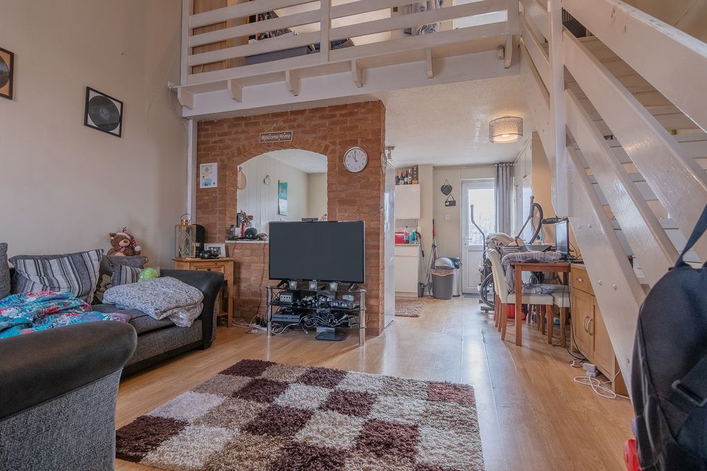 Property photo 3 of 19