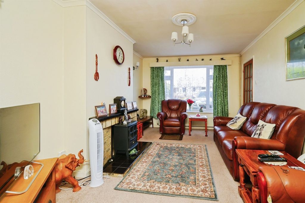 Property photo 2 of 16