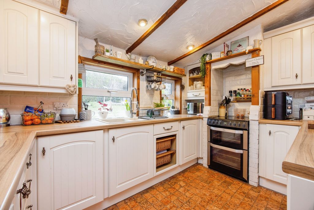 Property photo 2 of 18 Photography